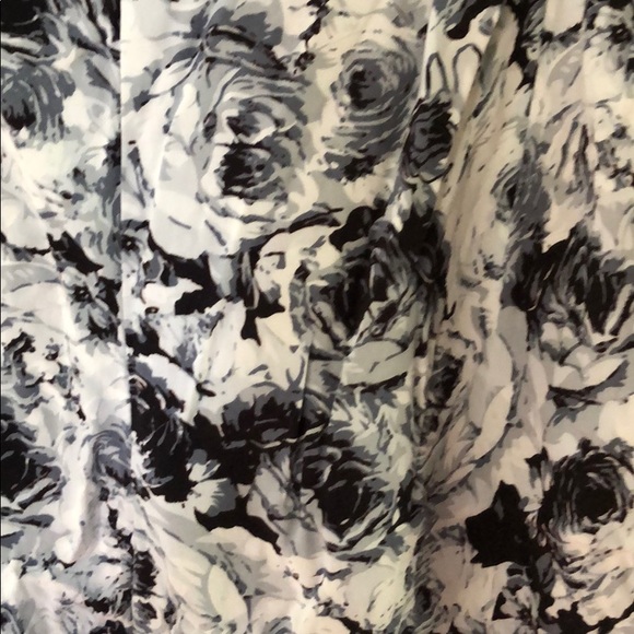 Floral pants - Picture 3 of 4